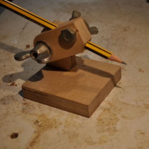 adjustable centre finder